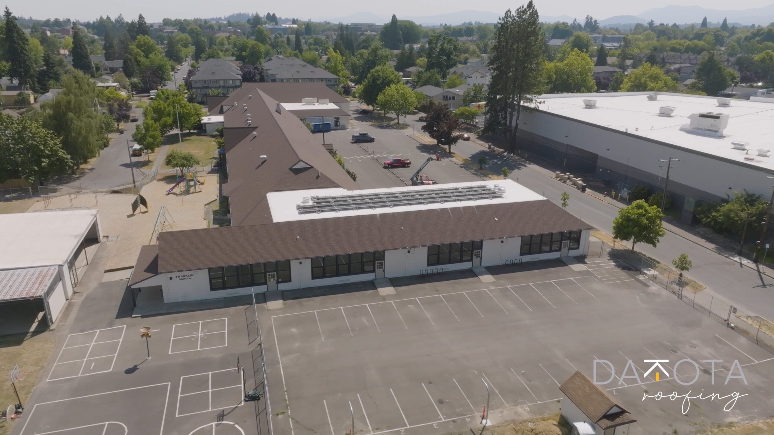 franklin school roof by dakota roofing