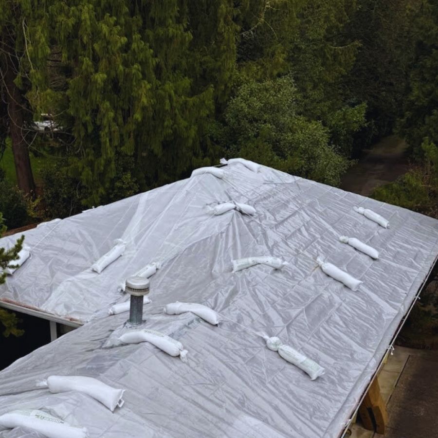 Homeowners’ Guide for emergency roof repairs in oregon